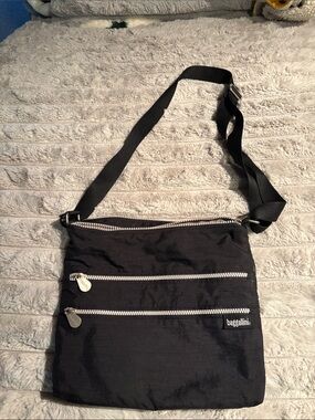 Baggallini Black Crossbody Messenger Bag with Silver Zippers